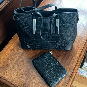 Elegant Black Crocodile-Embossed Tote Bag